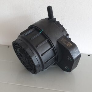 D20 - Fuel filter assembly